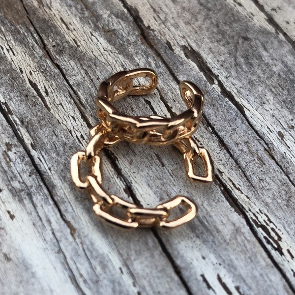 Michel Curb Chain Link Ear Cuffs! - Picture 5 of 7